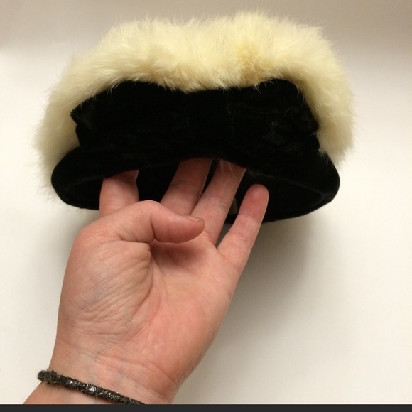 Vintage Fur Hat With Velvet Bow - Picture 2 of 4